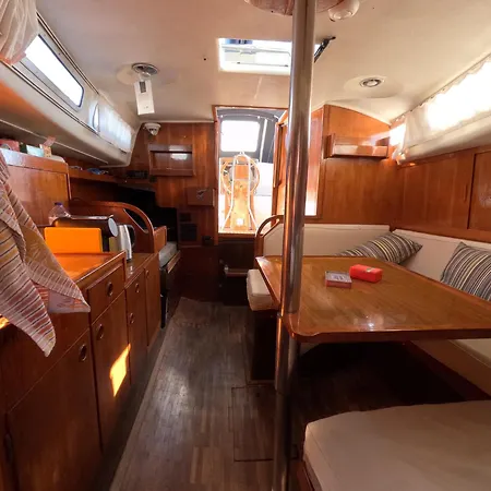 Joky - Floating Refuge 船屋 Lisboa