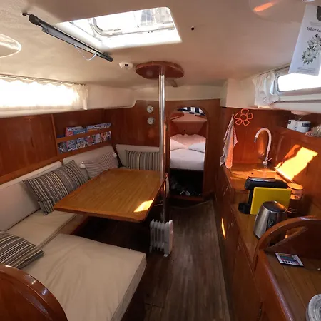 船上ホテル Joky - Floating Refuge