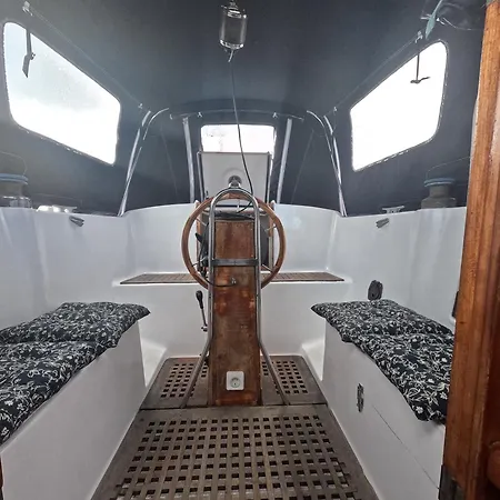 Joky - Floating Refuge 船上ホテル リスボン